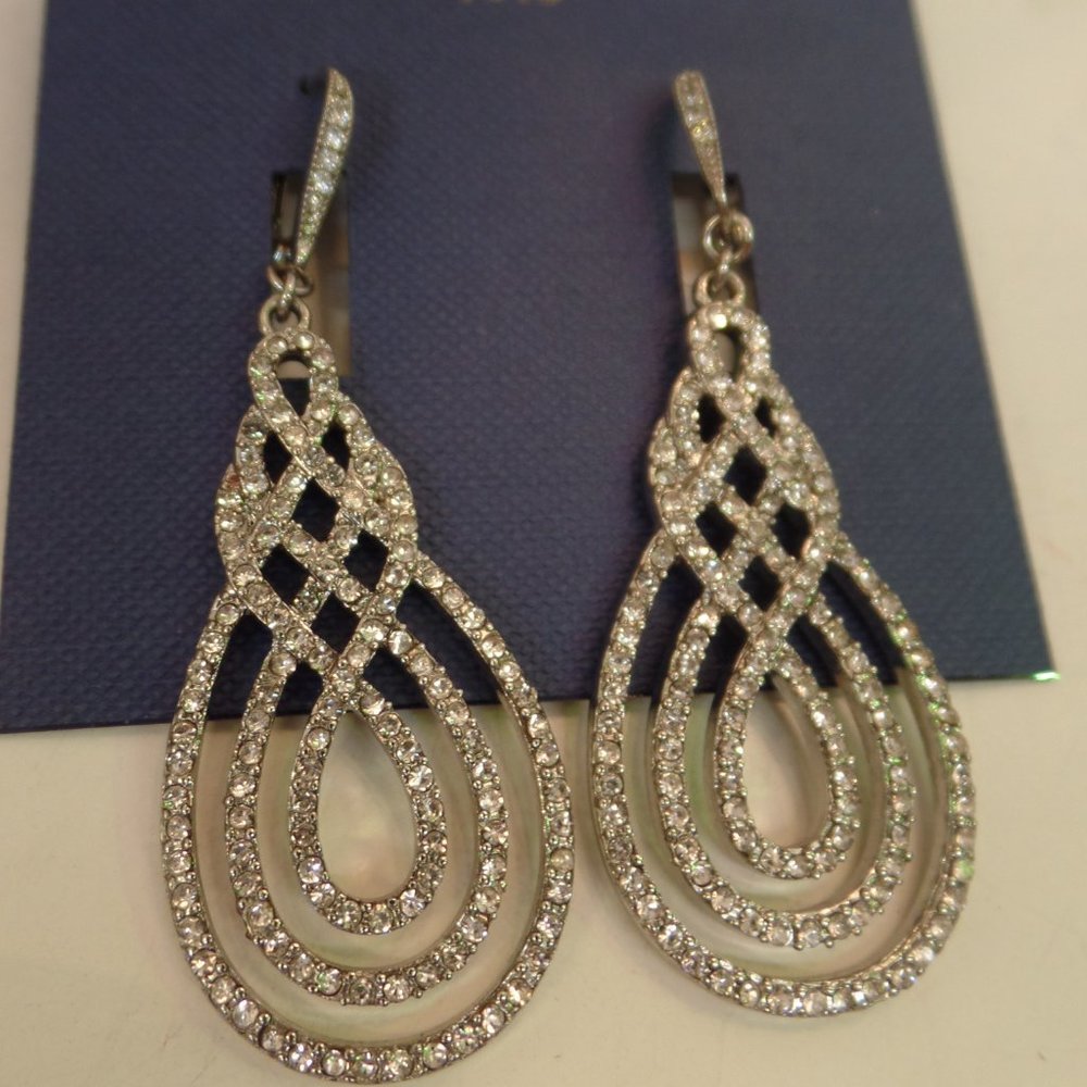 Sparkling Silvertone Chandelier Leverback Earrings Brand New On Card (Bee Logo) - Picture 10 of 10